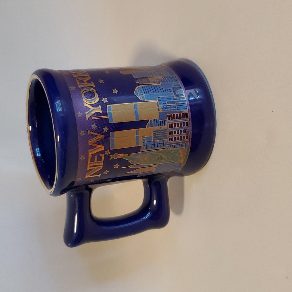 New York City Skyline Shot Glass (NWT) - Picture 4 of 6